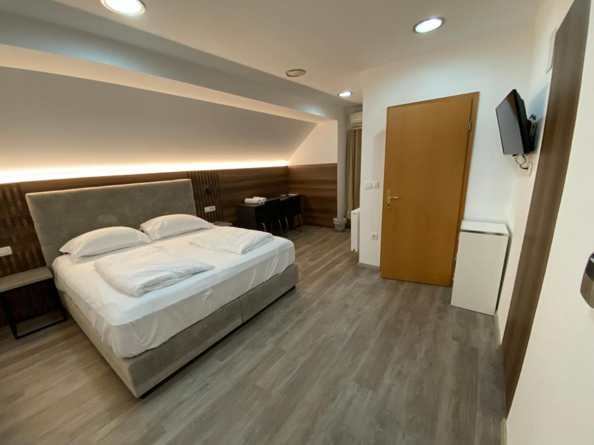 Garni Cirman Hotel